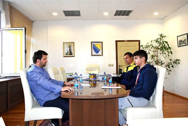 Predsjednik Skupštine Brčko distrikta primio Redžepa Brkića, nosioca zlatne medalje sa Svjetskog prvenstva u „Shotokan karate do“