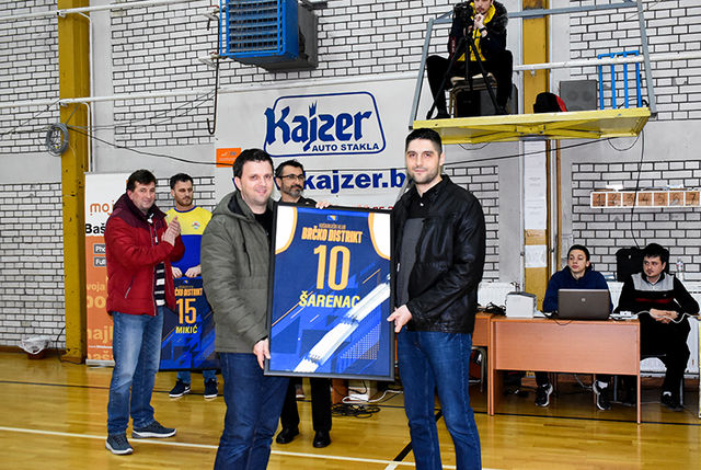 Predsjednik Skupštine Brčko distrikta BiH uručio zahvalnice dvojici bivših košarkaša KK „Brčko distrikta BiH“