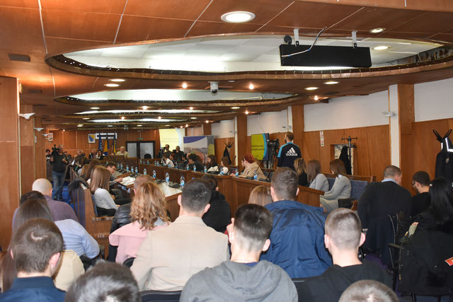 У Скупштини организован „Отворени дијалог са младима“